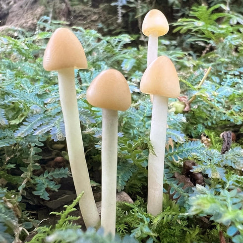 Miniature Mushroom,Handmade Small Mushroom,DIY Miniature Landscape Accessories,Moss Wreath Accessories,Miniature Fairy Garden Supplies,Desktop Min...