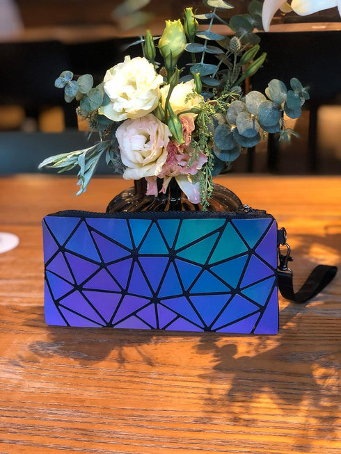 Small Clutch Purses for Women, Daily Use Wrist Purse, Geometric Luminous Wallet, Portable Wristlets Travel Clutch, Small Wrist Purses and Cosmetic...