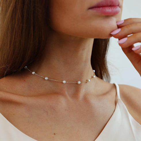 Dainty Pearl Choker Necklace Adjustable Gold Barque Pearl Beaded Chain Necklace for Women Simple Gold Pearl Pendant Necklace Bridesmaid Wedding Je...