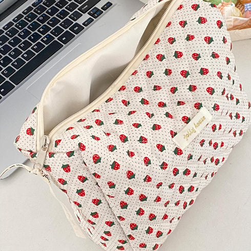3Pcs Cotton Quilted Makeup Bag Large Travel Cosmetic Bag Coquette Makeup Pouch Cute Aesthetic Floral Toiletry Bag for Women Girls (Strawberries)...
