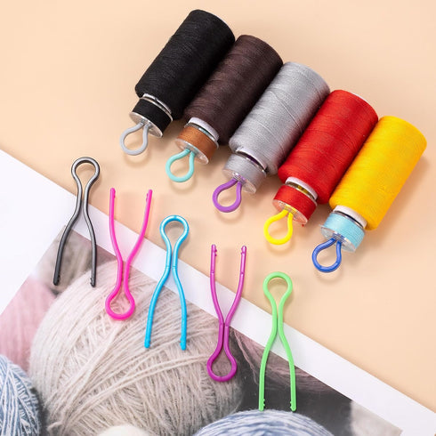 HINZIC 150pcs Plastic Bobbin Thread Holders, Thread Buddies Bobbin Clips, Thread Spools Clamps Organizing Pairing Matching Quilting Sewing Machine...