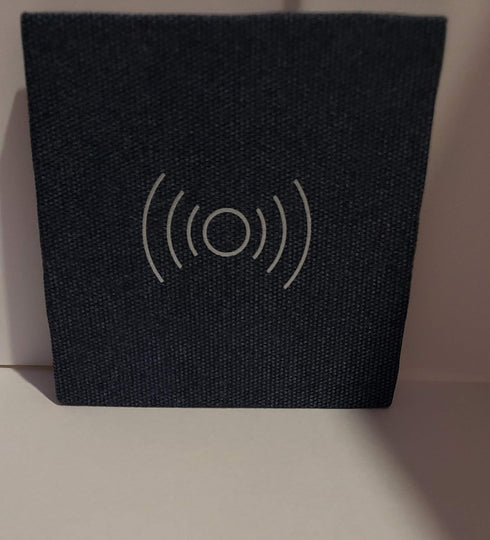 Clear Series Universal Very Fast Slim Wireless Charger (Navy)...