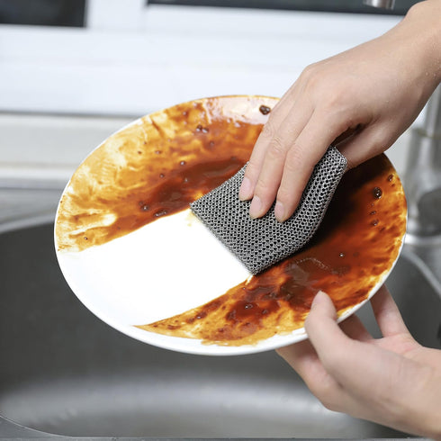 Cast Iron Cleaner Chainmail Scrubber -Fine Ring- 316 Stainless Steel Scrubbing Sponge Skillet – Dish Scrubber - Built-in Silicone with Welded Ring...