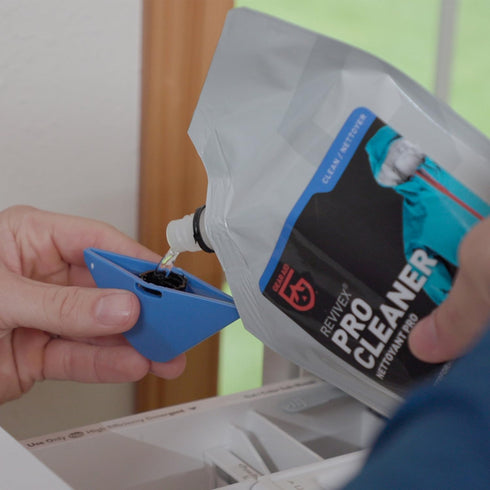 Gear Aid Revivex Pro Cleaner Wash for GORE-TEX Jackets, Tents and Outdoor Gear...
