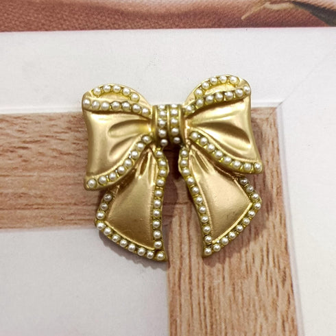 Baroque Vintage Imitated Pearl Hemmed Gold Metallic Bow Brooch Pin Costume Jewelry...