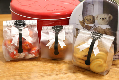 SAILING-GO 100 pcs./Pack Translucent Plastic Bags for Cookie,Cake,Chocolate,Candy,Snack Wrapping Good for Bakery Party with Stickers...
