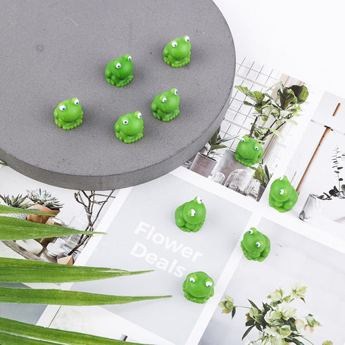 30pcs Resin Mini Frogs, Green Miniature Tiny Frog Figurines Cute Frog Decor Mini Garden Decorations Resin Animals for Landscape Dollhouse DIY Craf...
