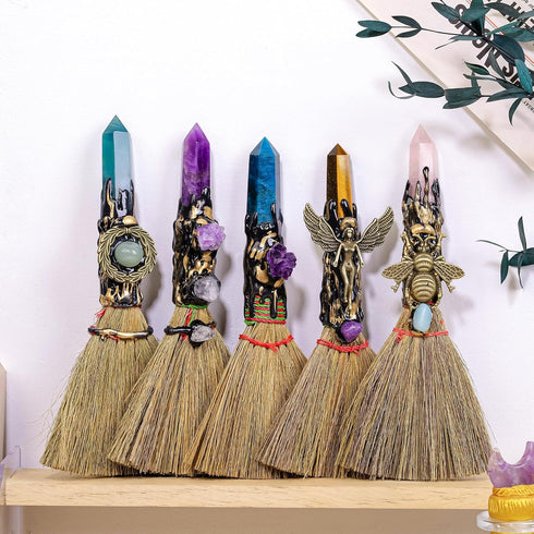 Natural Crystal Magic Sweeper Coloured Fluorite Tower Broom 7.08"-7.87" Healing Crystal Point Witch Altar Supplies for Crystal Therapy Cleaning Be...