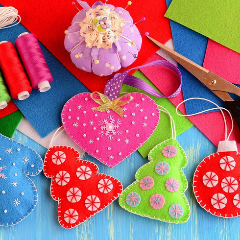 Whaline 18Pcs Christmas Felt Fabric Sheets Red Green Assorted Soft Thick Craft Felt Pack for DIY Craft Sewing Patchwork Art Projects, 7.9 x 11.8 I...