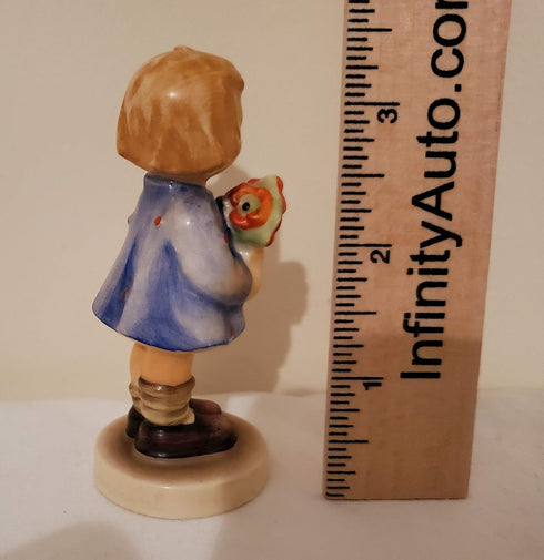Hummel "Girl with Nosegay" #239A...