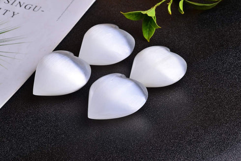 AMOYSTONE Selenite Crystal Hearts of Palm Worry Stone Crystal and Healing Stones Home Decoration 2PCS...