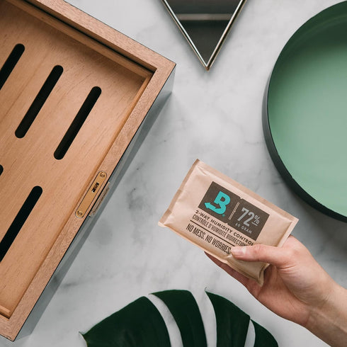 Boveda 72% Two-Way Humidity Control Pack For Storing Up to 25 items – Single – For Wood Containers – Moisture Absorber – Humidifier Pack – Individ...