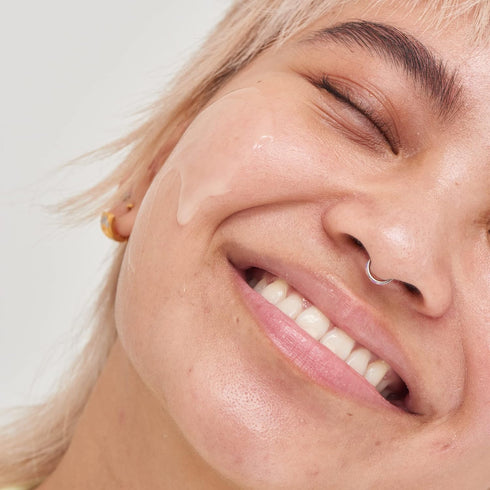 The INKEY List 10% Niacinamide Serum, Lightweight Oil Control Serum Helps with Blemishes and Appearance of Redness, Hydrating 1% Hyaluronic Acid 3...