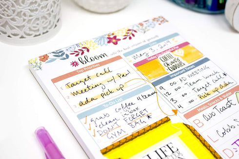 bloom daily planners Daily Planning System Tear Off to-Do Pad - Undated Checklist Notepad Organizer with Perforated Sheets - 6" x 9" (Floral Dots)...