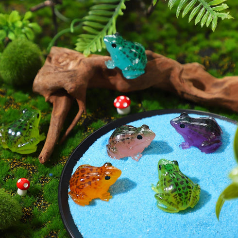 40 Pcs Miniature Frog Figurines Luminous Mini Resin Frog Mini Frog Figures Frog Model Garden Decor DIY Terrarium Craft Ornament Accessories for Mo...