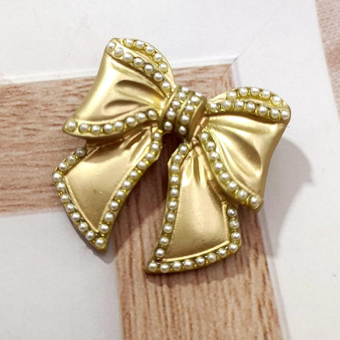 Baroque Vintage Imitated Pearl Hemmed Gold Metallic Bow Brooch Pin Costume Jewelry...