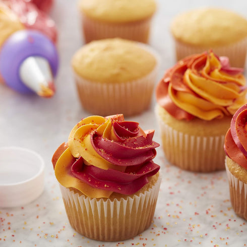 Wilton Color Swirl Icing Kit, Color Swirl Plastic Coupler With Swirl Feature, Piping Bags And Tips Set Icing Piping Kit, 9-Piece...