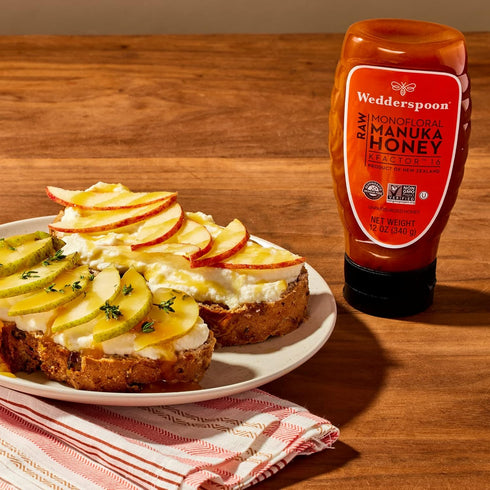 Wedderspoon Raw Manuka Honey, Unpasteurized, Genuine New Zealand Honey, Multi-Functional, Non-GMO Superfood, Convenient Squeeze Bottle, KFactor 16...