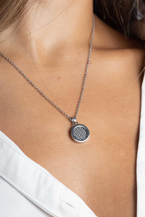 Sentir Essential Oil Necklace Diffuser - Patented Metal Aroma Diffuser Necklace Pendant, Infused Essential Oil Necklaces for Women, Perfume Scent ...