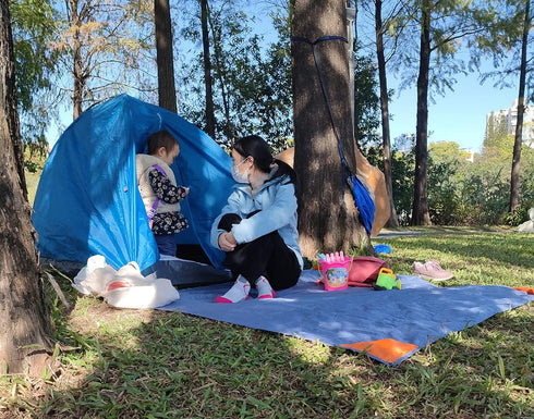 Pocket Picnic Blanket, Sandproof Lightweight Pocket Camping Tarp, 55?x60? Foldable & Fits into Small Bag, Water Resistant Washable Quick Dry Compa...