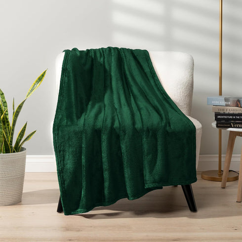 PAVILIA Fleece Blanket King Size | Super Soft, Plush, Luxury Flannel Throw | Lightweight Microfiber Blanket for Sofa Couch Bed (Emerald Green, 90x...