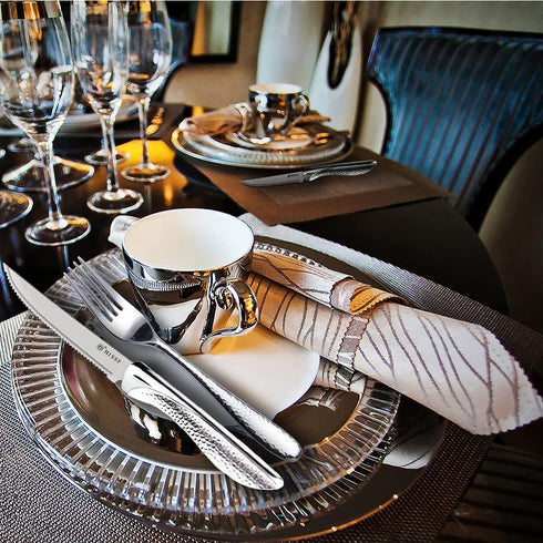 Serrated Steak Knives, Stainless Steel Sharp Blade Flatware Steak Knives Set of 6, Unique Hammered Pattern Hollowed Handle,4.5 In,For Kitchen Rest...