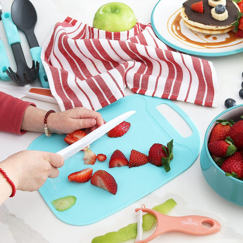 Baketivity Kid Safe Plastic Knives For Real Cooking With Cutting Board, Peeler For Kitchen - Knife Set With Blunt Tip, Dishwasher Safe, BPA Free K...