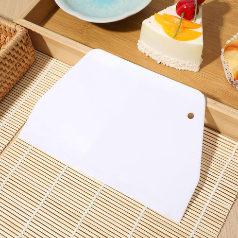 YARNOW Bench Scraper 2 PCS Plastic Dough Scrapers, Multipurpose Food Scrappers, Food- Grade Bench Scrapers for Dough Cake Bread Fondant Icing (Whi...