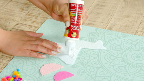 Aleene's Felt Adhesive Fabric Glue, White (43234)...