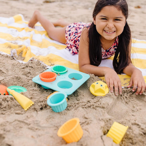 Melissa & Doug Sunny Patch Seaside Sidekicks Sand Cupcake Play Set - Toddler Beach Toys, Outdoor Toys For Sandbox, Sand Toys For Toddlers And Kids...
