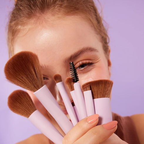 essence | Powder Brush | Long, Soft Bristles for Pressed & Loose Powder Makeup Application & Blending | Vegan & Cruelty Free...