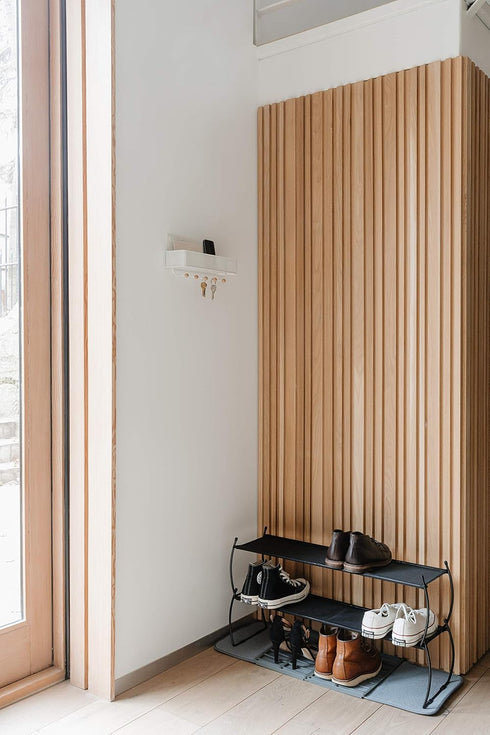 Umbra Estique Entryway Organizer, Great for Storing Keys, Small Accessories, Mail, Wallets and More, White Finish...