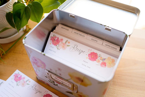 Heart&Berry Recipe Box With Cards And Dividers - Includes 24 4x6 Recipe Cards And 12 Dividers - Recipe Cards And Box Set - Compatible With Standar...