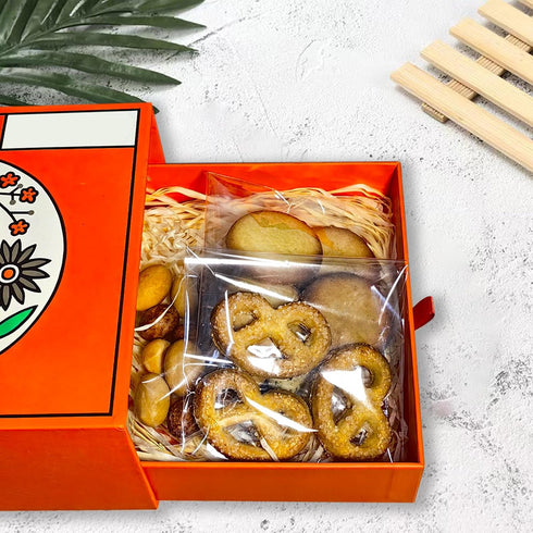 Clear Self Sealing Cookie Bags: 200Pcs 5x7 Inches Plastic Cellophane Bags, Cookie Bags with Seal for Packaging Candy Treat Gifts Snacks and Favors...
