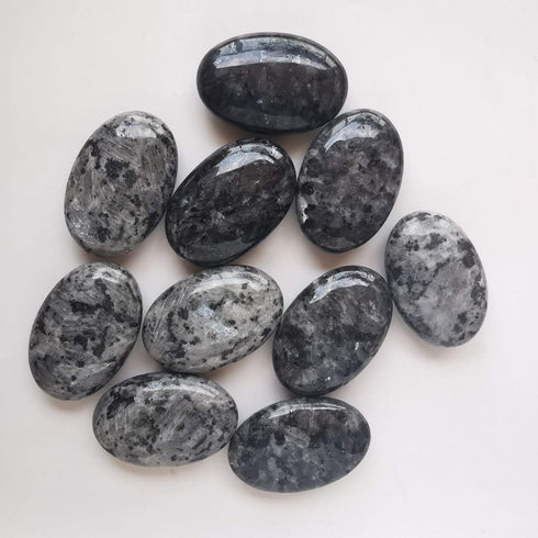 Black Labradorite Polished Stones, Synthesis Oval Healing Palm Pocket Stone Indoor Fountain Stones Massage Energy Crystal...