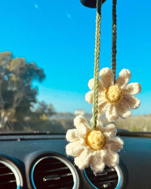Crochet Daisy Car Accessories for Women Girls Cute Rear View Mirror Hanging Charms Handmade Daisy Flower Gifts for Crochet Lovers Car Decor Automo...