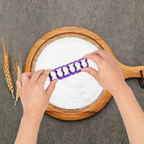 Mini Goldfish Cookie Cutter Set, 6 Fishes Plastic Goldfish Cracker Cutter Tool Fish Shaped Treats Baking Mold for Biscuit Chocolate Fondant Kitche...