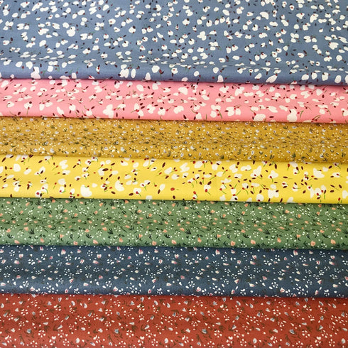 7pcs Fat Quarter Flower Fabric Bundles Quilting Cotton Craft Fabric Pre-Cut Squares Sheets for Patchwork Sewing Quilting and Crafting...
