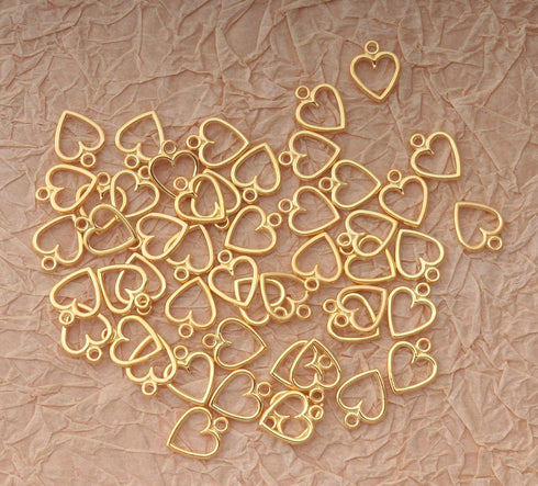 Ruwado 50 pcs Hollow Heart Charm Jewelry Making Kits for Jewelry Making 1.5 x 1.2 cm Cute Accessories for DIY Crafting Project Christmas Tree Déco...