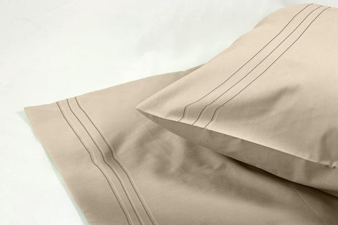 Elegant Comfort 1500 Thread Count Embroidered Egyptian Quality Luxurious Silky Soft Wrinkle & Fade Resistant 2-Piece Pillowcase, Standard/Queen Si...