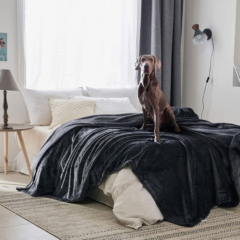 Veehoo Fluffy Fleece Dog Blanket, Soft Cozy Flannel Pet Throw for Dogs and Cats, Washable Couch Bed Blankets Cover for Sofa, Cot, Indoor & Travel,...