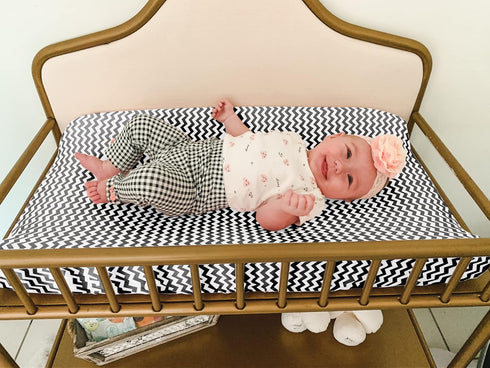 Changing Pad Cover – Premium Baby Changing Pad Covers 4 Pack – Boy or Girl Changing Pad Cover – Pure Jersey Machine Washable Black and White Chang...