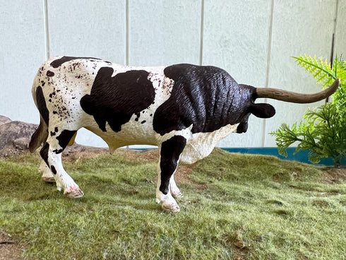 Gemini&Genius Farm Animal Toys, Longhorn Cow Action Figure, Hand Painted, 6 Inches Length, Realistic and Durable Farm Toys for Children Boys and G...