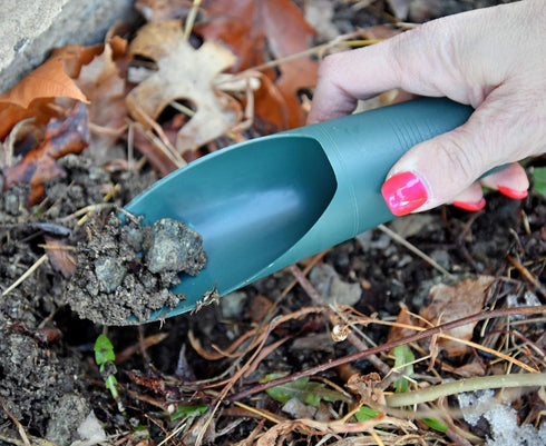 HOME-X Soil Scoops, Small Gardening Tools, Potting Scoopers, Bonsai Tool, Set of 2 Different Sizes – Green- 6 ½” x 2 ½ “ and 6 ¼ “ x 1 ¾ “...