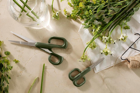 EVA SOLO | Green tools scissors large 24 cm |These functional scissors have sharp blades & comfortable rounded handles for great grip | Danish Des...