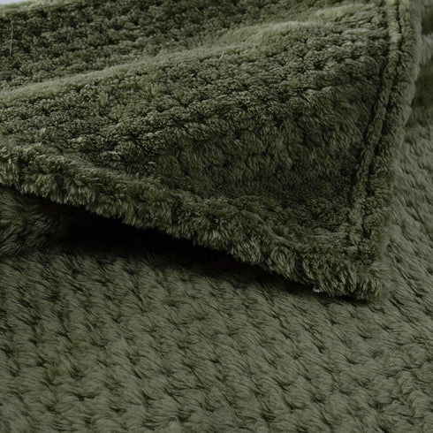 Dog Blanket or Cat Blanket or Pet Blanket, Warm Soft Fuzzy Blankets for Puppy, Small, Medium, Large Dogs or Kitten, Cats, Plush Fleece Throws for ...