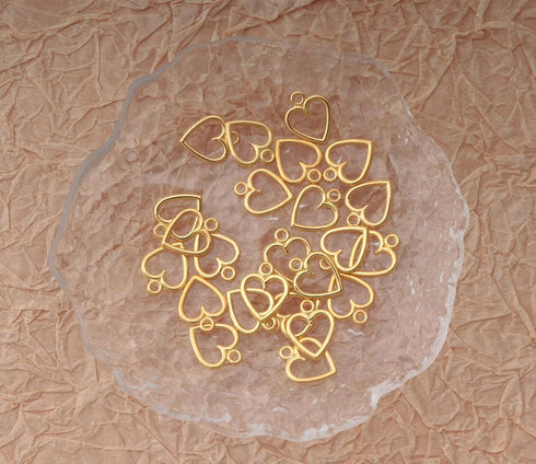 Ruwado 50 pcs Hollow Heart Charm Jewelry Making Kits for Jewelry Making 1.5 x 1.2 cm Cute Accessories for DIY Crafting Project Christmas Tree Déco...