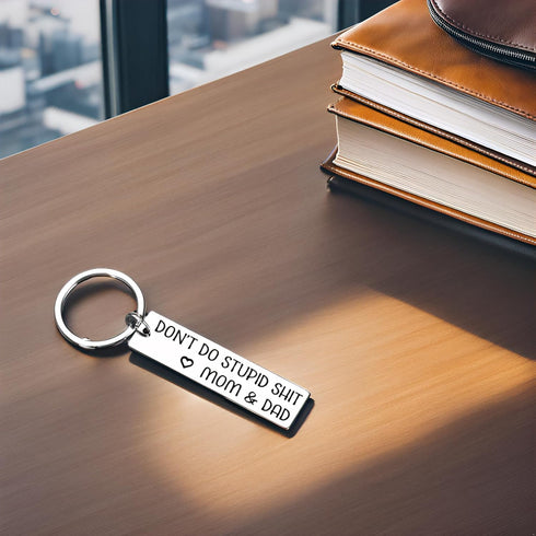 Finduat Don't Do Stupid Shit Keychain from Dad or Mom - Gift for New driver, Funny Son or Daughter Gift, Graduation Gift Idea Birthday Christmas V...
