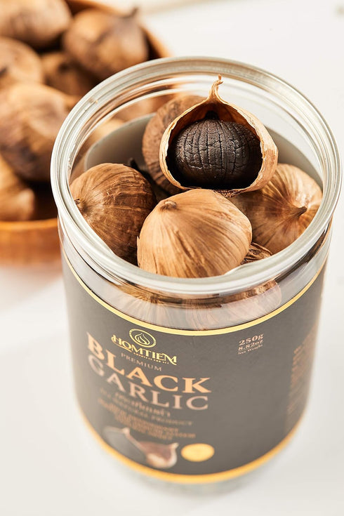 Homtiem Black Garlic 3.53 Oz (100g.), Whole Black Garlic Fermented for 90 Days, Super Foods, Non-GMOs, Non-Additives, Ready to Eat for Snack Healt...