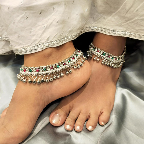 Efulgenz Indian Silver Tone Anklets Indian Jewelry Anklet Sets for Women Bollywood Crystal Faux Pearl Ghungroo Bell Anklets Wedding Bridal Anklet ...